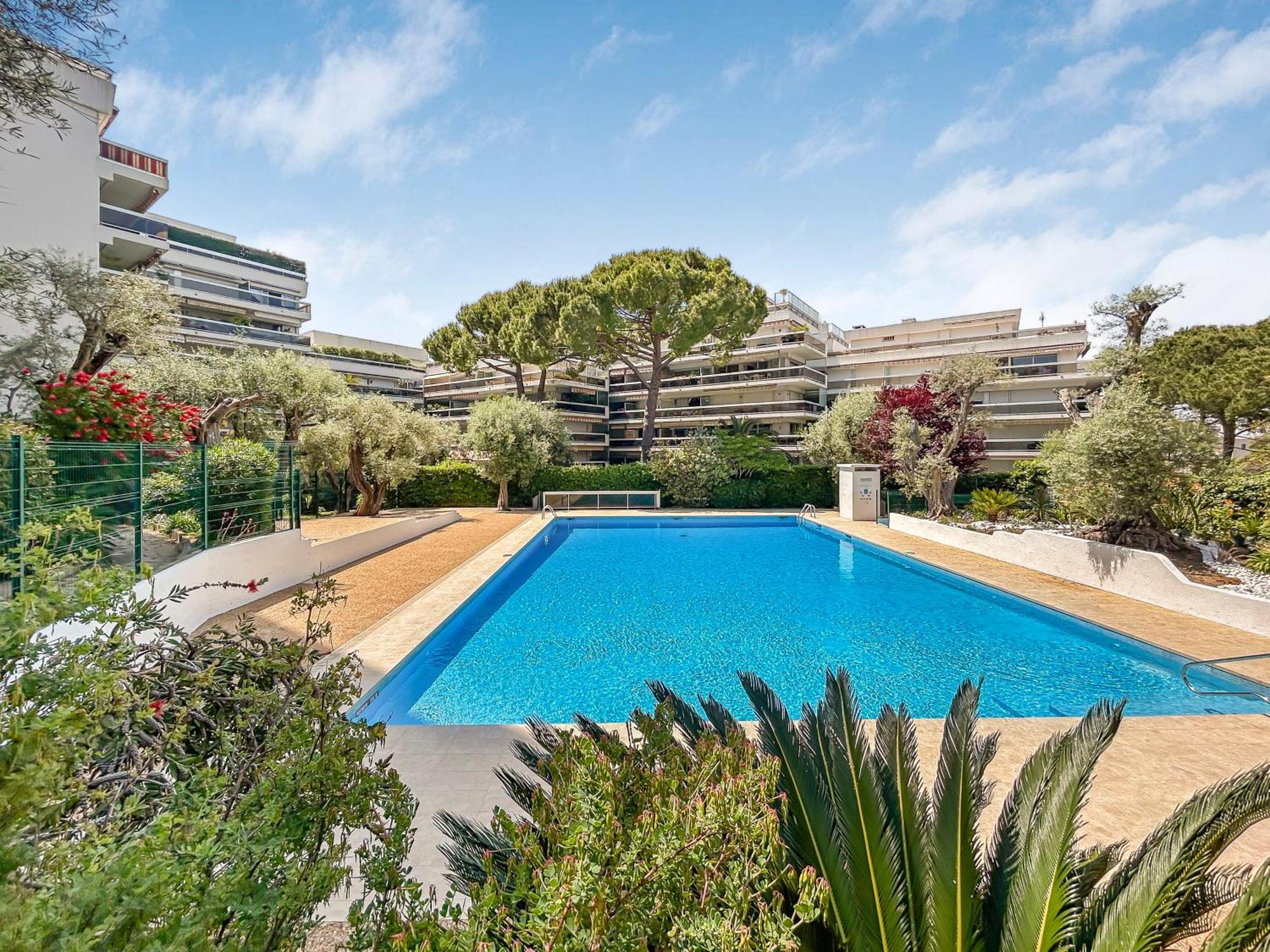 Joli Studio 4Pers Piscine Tout Confort Juan-les-Pins Exterior photo