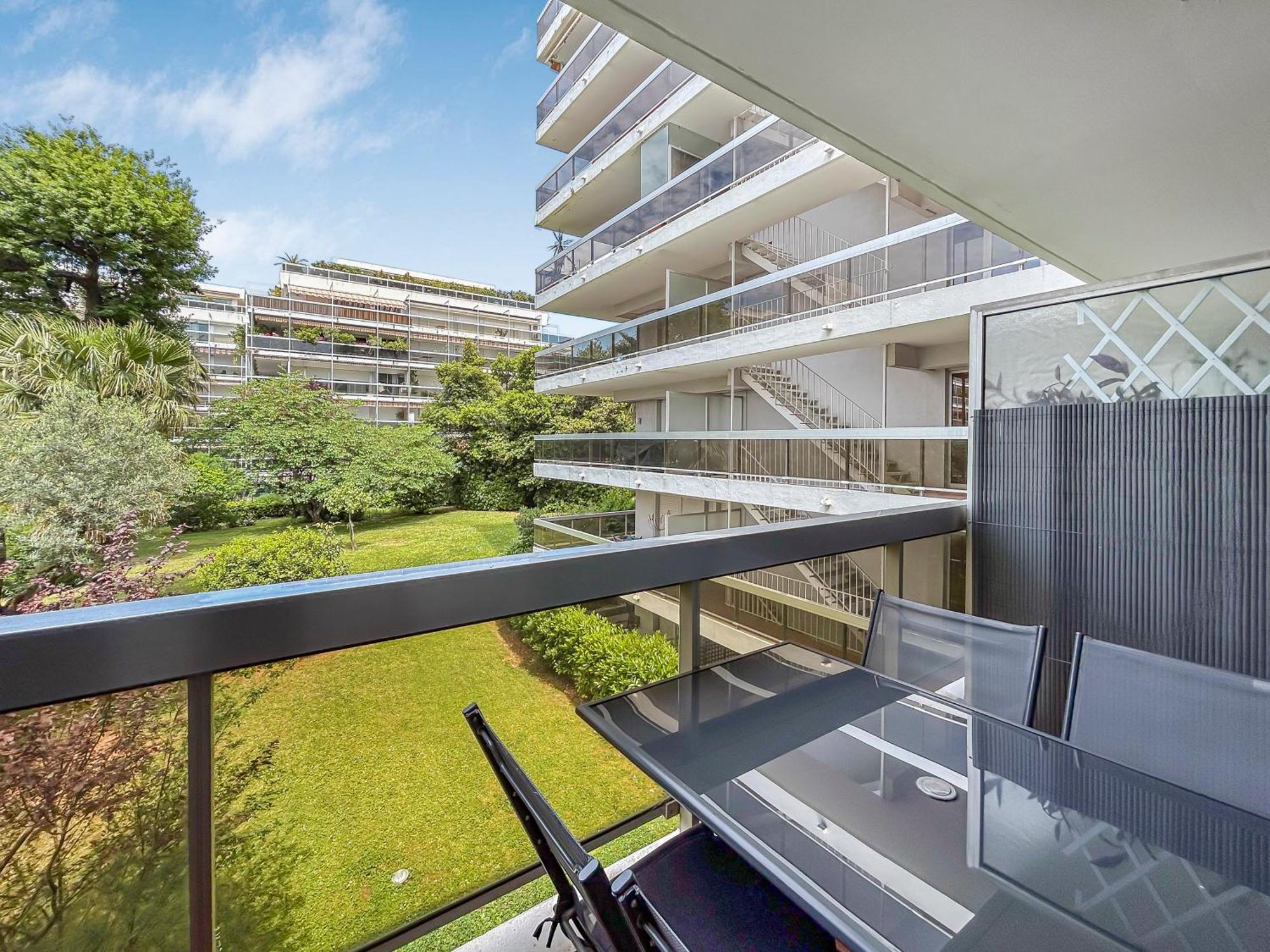 Joli Studio 4Pers Piscine Tout Confort Juan-les-Pins Exterior photo