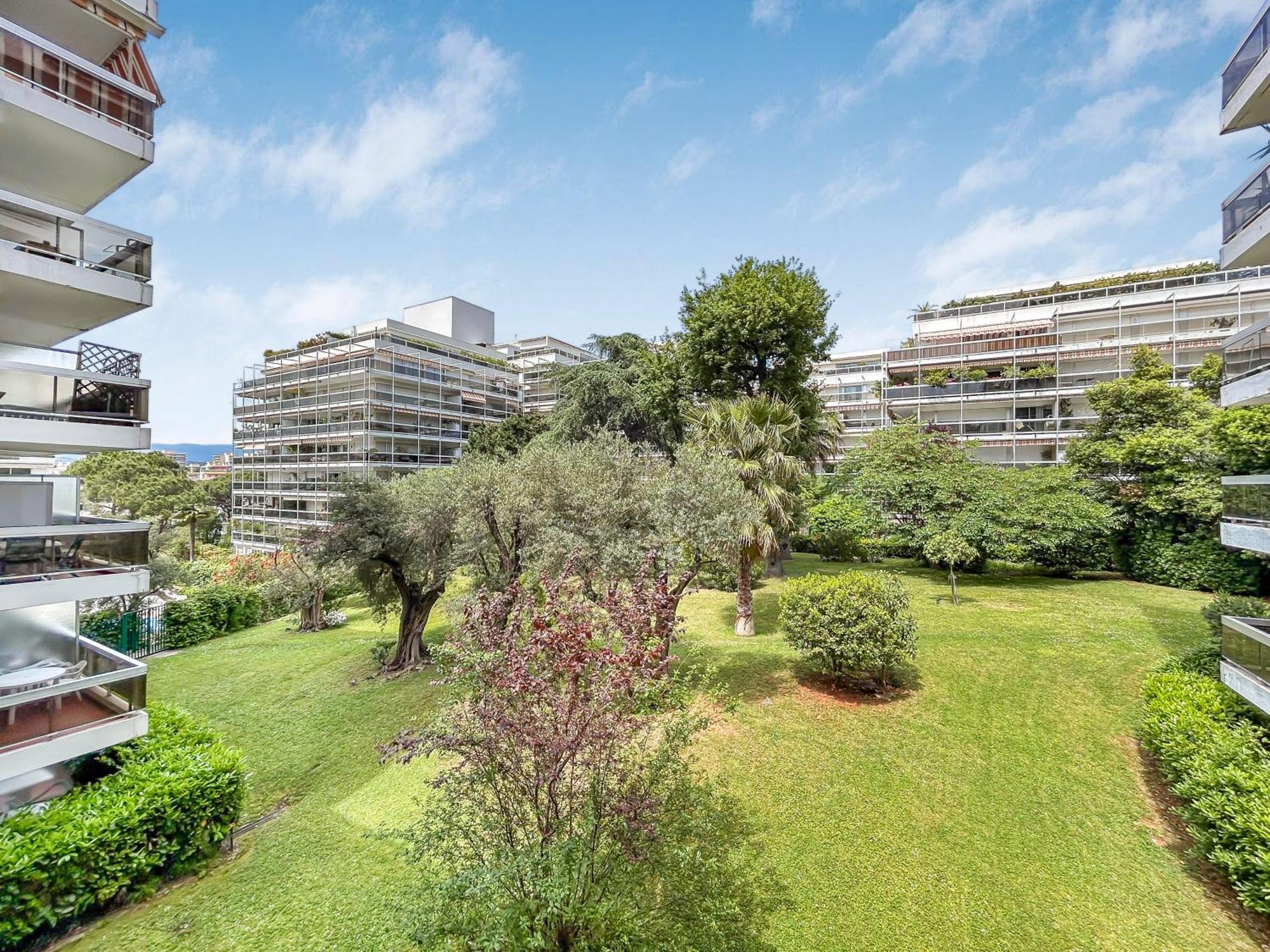 Joli Studio 4Pers Piscine Tout Confort Juan-les-Pins Exterior photo